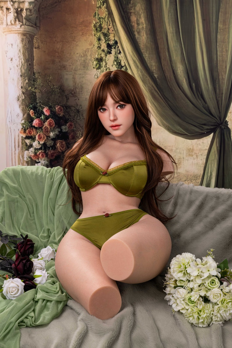 Realistic roaring bear-shaped sex doll, made of silicone material, featuring vaginal clamping and suction functions, moaning sound, and anatomically designed for adults.16-161 craftsmanship view two
